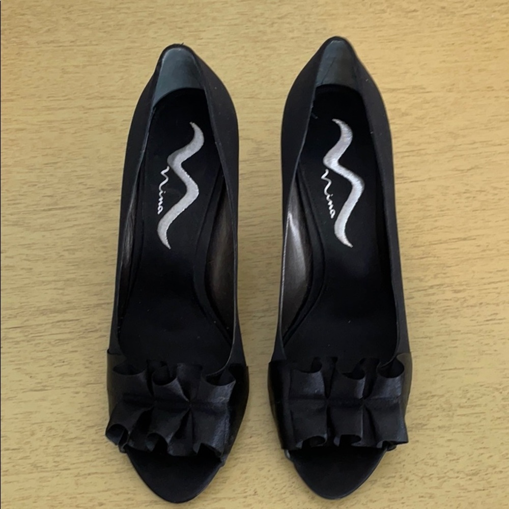 Nina Black Ruffle Material Heel